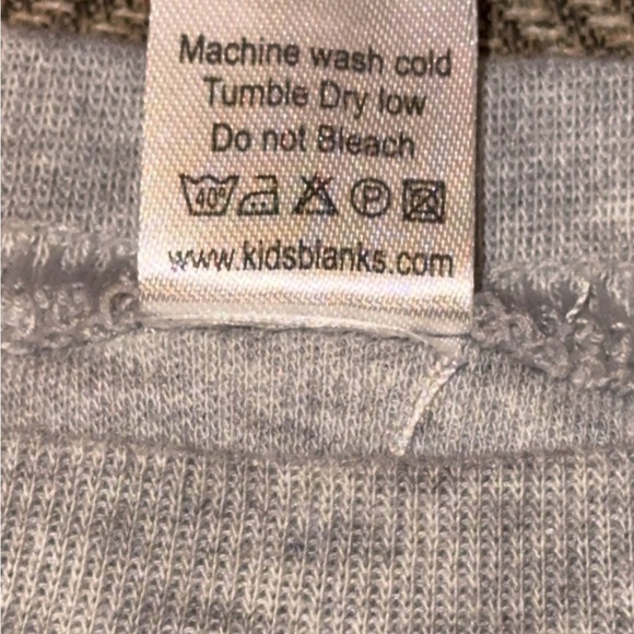 Oh come let us adore Him Kid’s/Children’s Long Sleeve Gray Nativity Scene Shirt - Picture 5 of 8